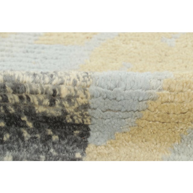 Contemporary Mid-Century Modern Abstract Plush Wool Rug by Rug & Kilim, India For Sale In New York - Image 6 of 9