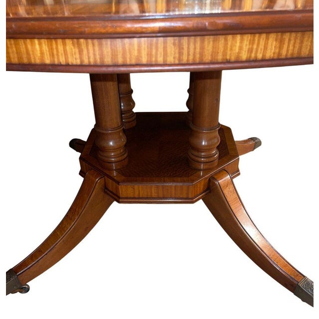 English English Regency Mahogany & Satinwood Extendable Dining Table. 1960's. For Sale - Image 3 of 8