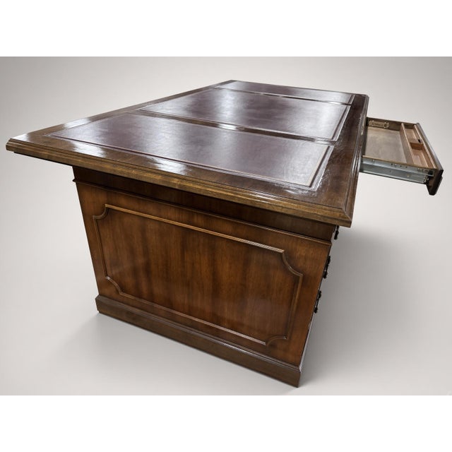 Traditional Mahogany Georgian Colonial Leather Executive Desk For Sale - Image 3 of 7