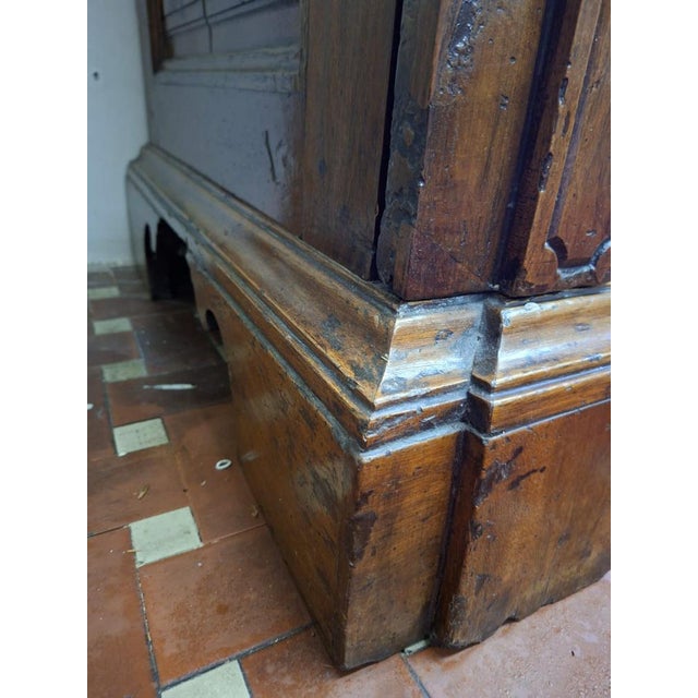 Late Baroque Genoese Linen Wardrobe in Walnut, 17th Century For Sale - Image 17 of 18