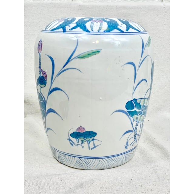 Chinoiserie Large Vintage Chinoiserie Lotus Flower Vase For Sale - Image 3 of 9