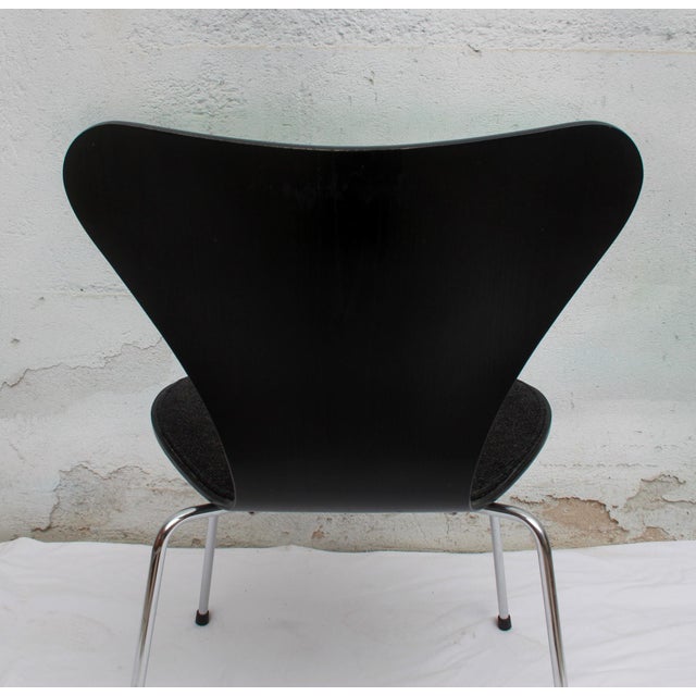 3107 Chair in Black with Upholstery by Arne Jacobsen for Fritz Hansen, 1997 For Sale - Image 10 of 13