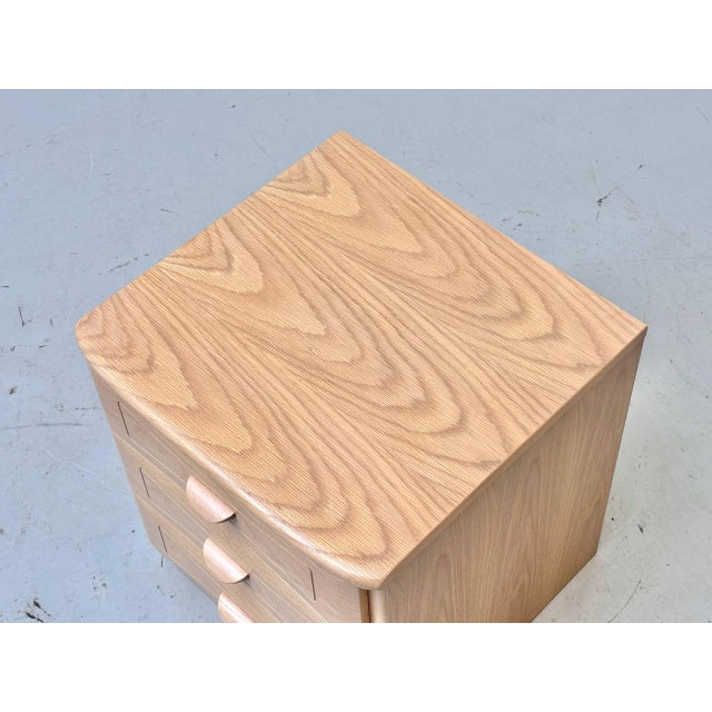 Beige Vintage Bedside Table in Light Wood For Sale - Image 8 of 16