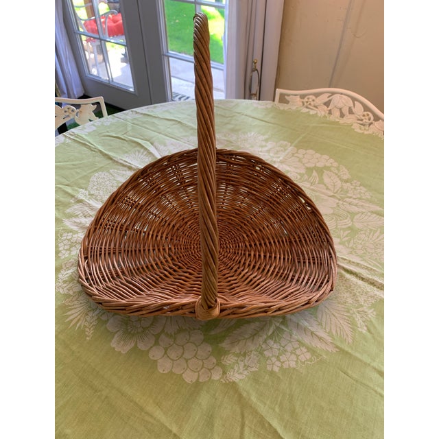 Here we have a lovely vintage flower gathering basket. Nice large size at 19.5 inches long, 17 inches wide and 17 inches...