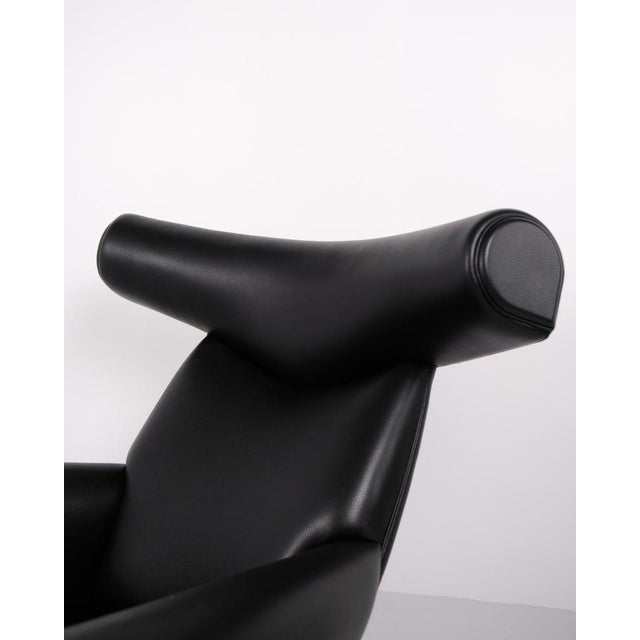 Black Set of Model EJ100 Ox Chair with Ottoman in Black Leather by Hans J. Wegner for Fredericia, 1960s For Sale - Image 8 of 15