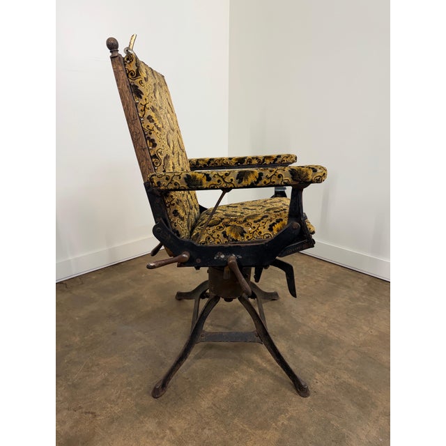 Rare Bigelow St. Louis Mechanical Barber / Medical Chair, Circa 1890–1905 For Sale - Image 16 of 18