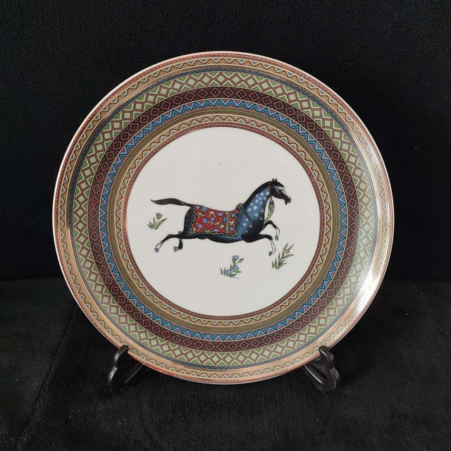 Chinese Ceramic Plate,Famille Rose Porcelain Plate Hand Painted Horse Pattern For Sale - Image 4 of 10