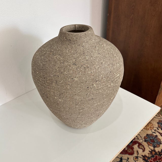 Gray 1980’s Postmodern Corrugated Cardboard Vase, Flute Chicago For Sale - Image 8 of 8