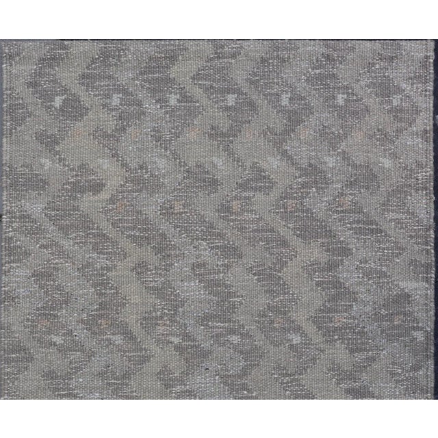 2010s Geometric Scandinavian Flat-Weave Rug in Gray by Keivan Woven Arts 3'2 X 4'10 For Sale - Image 5 of 9