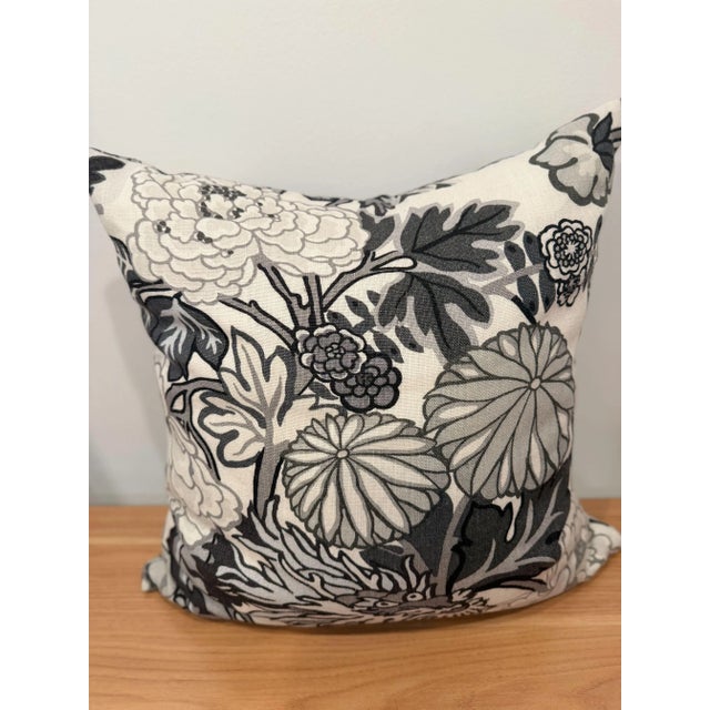 2020s Schumacher – Chiang Mai Dragon – Smoke – Linen Cushion Cover and Insert – Chinoiserie Dragon Motif For Sale - Image 5 of 7