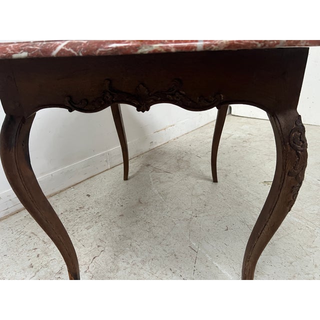Louis XV Center Table in Oak and Marble, 1700s For Sale - Image 6 of 18
