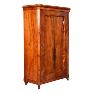 Biedermeier Cabinet in Walnut, Austria, 1830s For Sale