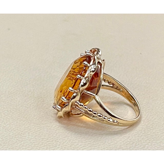 Yellow 32 Carat Natural Oval Citrine Cocktail Ring in 14 Karat Yellow Gold, Estate For Sale - Image 8 of 18