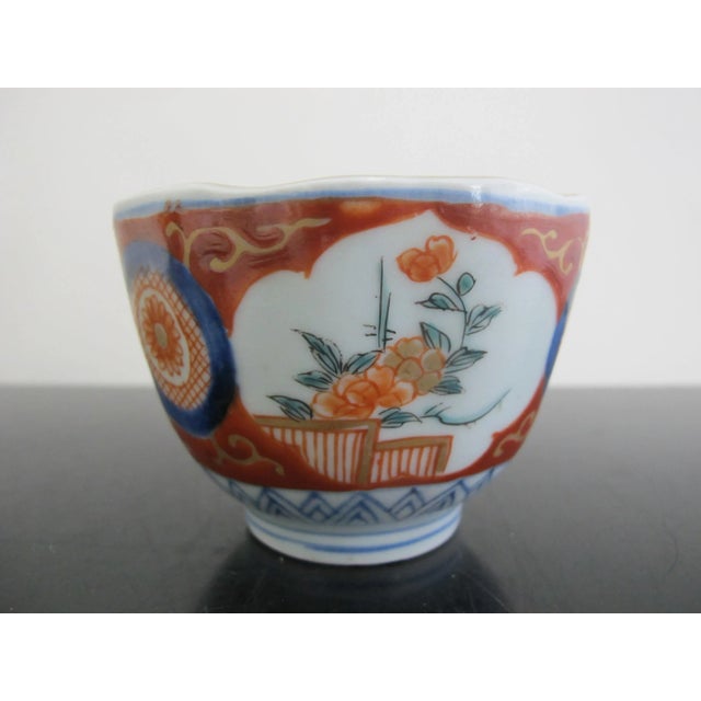 Red Japanese Imari Arita Porcelain Flower Rice or Sake Cup Set of 2 For Sale - Image 8 of 9