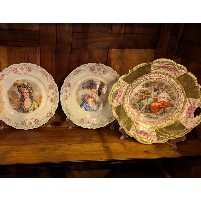 Late 19th Century Set of 17 Antique Victorian Portrait Plates, Late 19th Century For Sale - Image 5 of 6