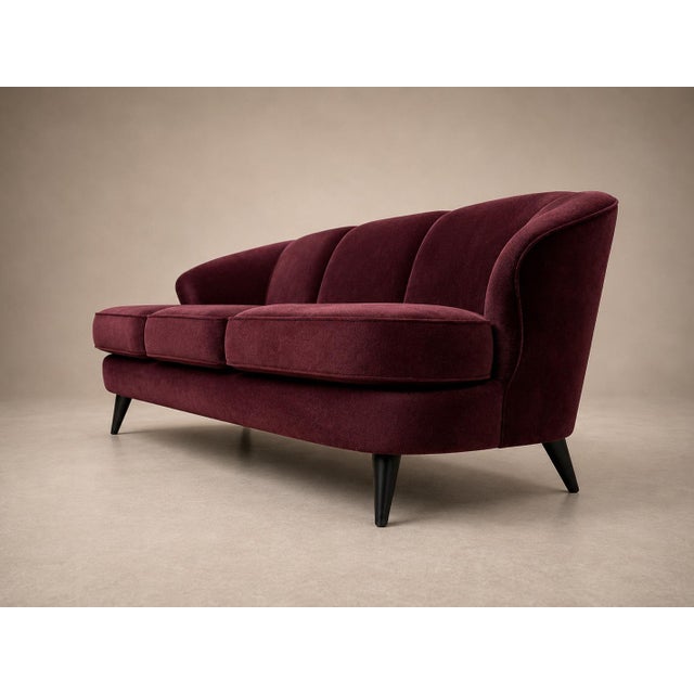 “Concha” Sofa in Plum Mohair Velvet, Joaquim Tenreiro, Brazil, 1960s For Sale - Image 13 of 14
