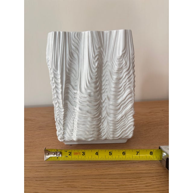 Rosenthal Studio Line 1960s Signed & Numbered Vintage White Vase by Martin Freyer for Rosenthal Studio Line For Sale - Image 4 of 6