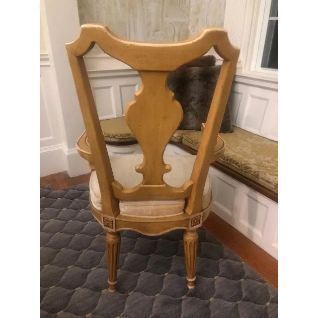 French 1990s Henredon Dining Chairs With Armrests - A Pair For Sale - Image 3 of 10