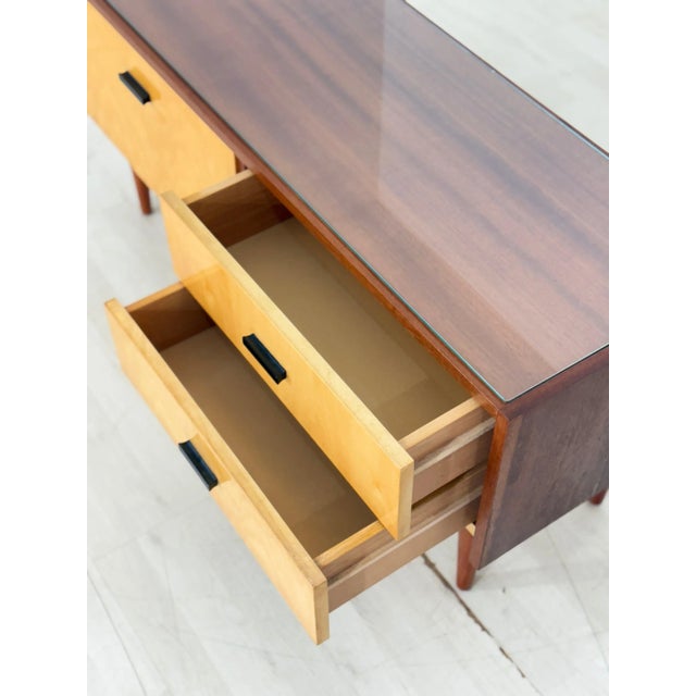 Vintage Chest of Drawers in Wood For Sale - Image 4 of 12