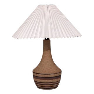 1980s Mid-Century Modern Jesper Packness, Striped Table Lamp, Beige Stoneware For Sale