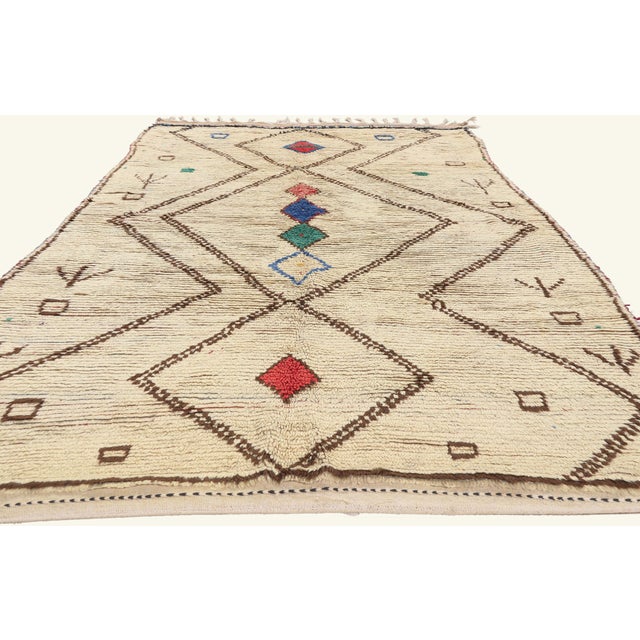 Tribal Vintage Azilal Moroccan Rug, 05'01 X 09'05 For Sale - Image 3 of 10