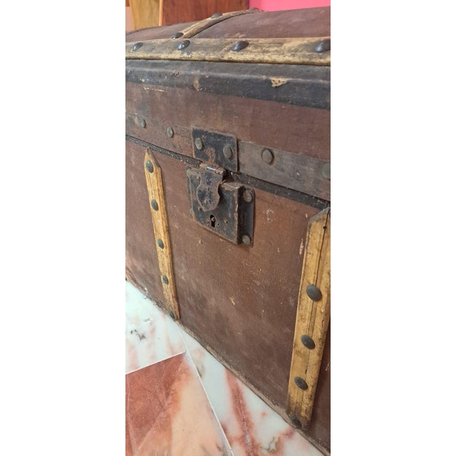 Antique Travel Trunk in Wood, 1890s For Sale - Image 4 of 12