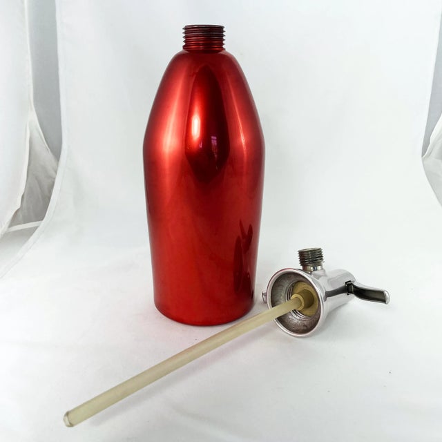 1950s Italian Mid Century Modern Red Seltzer Bottle – Saccab Milano For Sale - Image 5 of 6