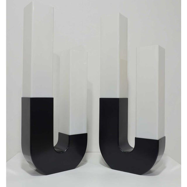 Plastic Monumental Pair of Modeline Sculptural Lamps For Sale - Image 7 of 9