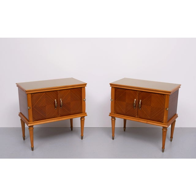 Italian Walnut Nightstands, 1950s, Set of 2 For Sale - Image 4 of 10