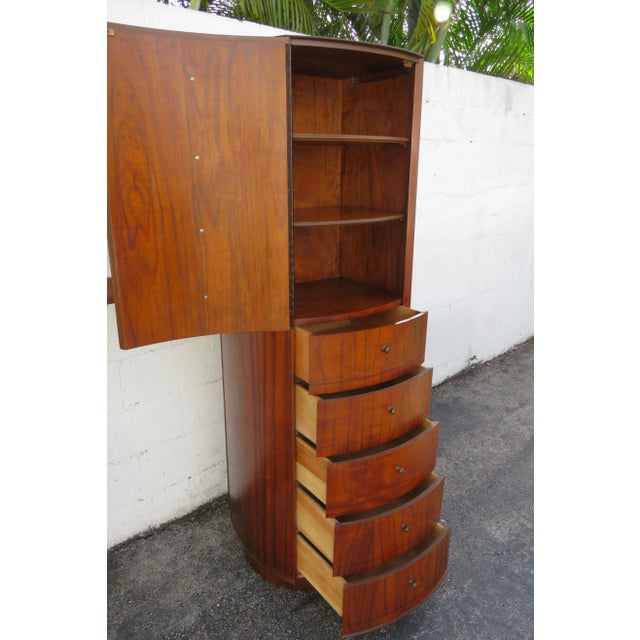 Mid 20th Century Drexel Heritage Rotating Swivel Tall Double Sided Round Gentleman's Chest 6096 For Sale - Image 5 of 18
