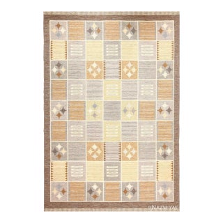 Nazmiyal Collection Vintage Scandinavian Rakel Callander Swedish Kilim Rug For Sale