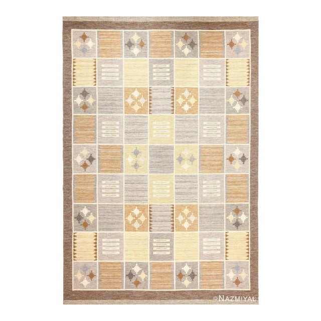 Nazmiyal Collection Vintage Scandinavian Rakel Callander Swedish Kilim Rug For Sale