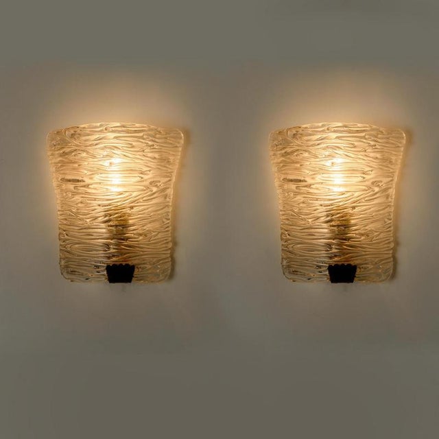 Kalmar Glass and Brass Wall Light attributed to J. T. Kalmar, 1960s For Sale - Image 4 of 18