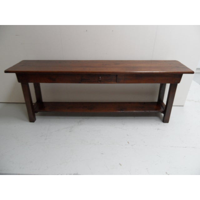 Vintage Oak Side Table, 1920s, in Very Good conditions. Designed 1920 to 1949