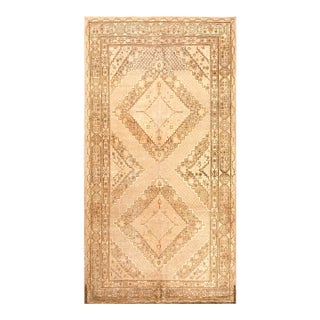 1930s Tan Ecru Diamond Antique Central Asian Khotan Rug 6'9" X 12'9" Handknotted Wool Carpet For Sale