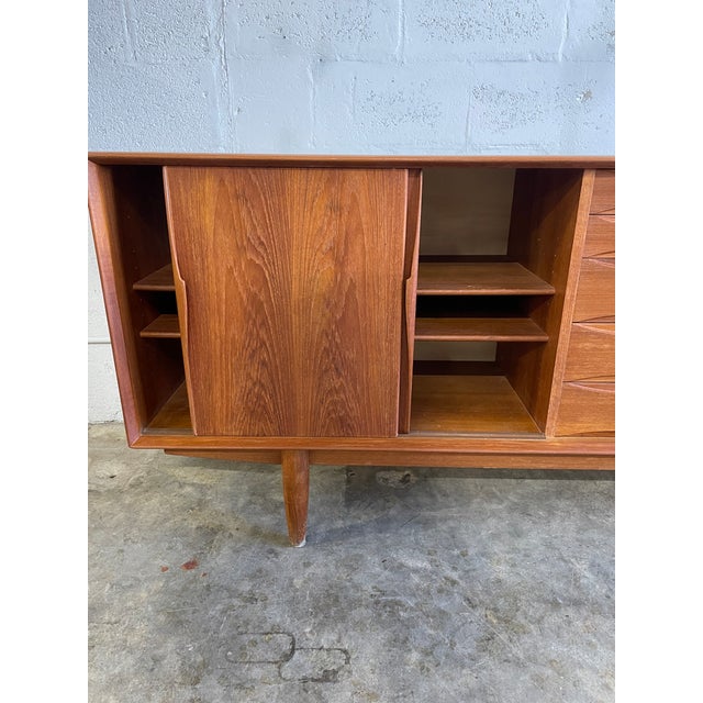 Arne Vodder for Skovby 7738 Mid Century Danish Teak Credenza For Sale - Image 9 of 14