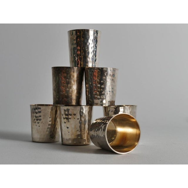 Art Deco Hand-Hammered Silver-Plated Shot Glasses, 1930s, Set of 7 For Sale - Image 4 of 8