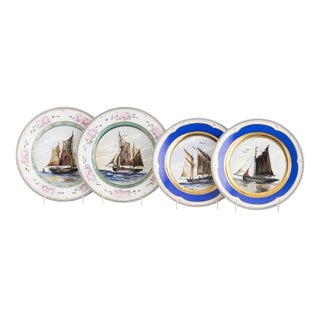 French Plates in Pink and Cobalt Blue by Pillivuyt, Set of 4 For Sale