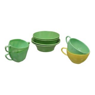 Vintage Art Deco Green & Yellow Bonny Ware Safetyware Bowl Set - 8 Pc Set For Sale