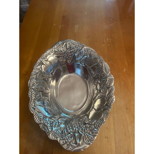 French Country Mid 20th Century Pewter Decorative Serving Bowl For Sale - Image 3 of 4