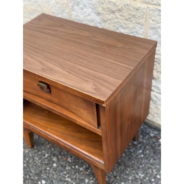 Mid 20th Century Modern Walnut Nightstand For Sale - Image 4 of 10