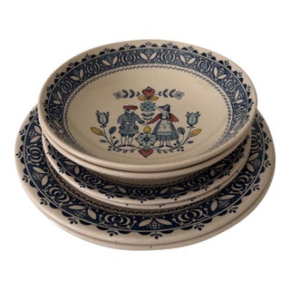 1970s English Traditional Johnson Brothers Staffordshire Hearts and Flowers - Set of 6 For Sale