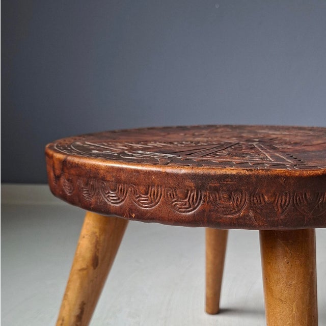 Angel I. Pazmino Side Table in Wood and Leather by Angel Pazmino for Meubles De Estilo, 1960s For Sale - Image 4 of 7