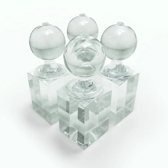 1970s Vintage American Acrylic Glass and Glass 4-Pillar Coffee Table, 1970s For Sale - Image 5 of 7