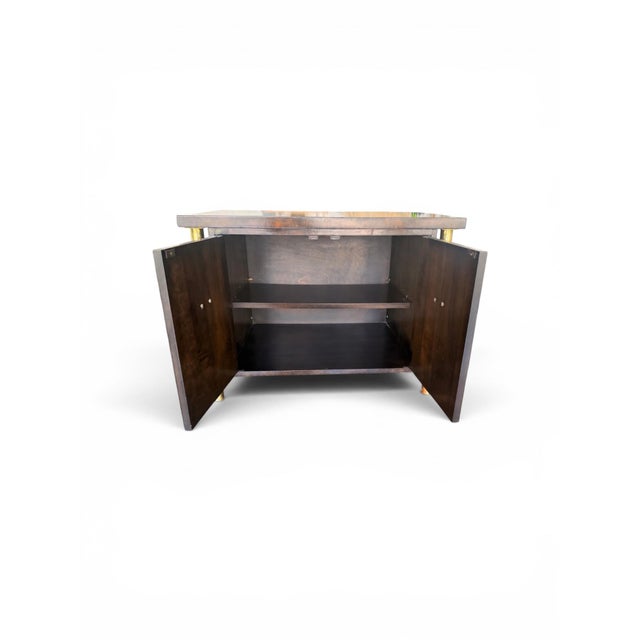 1970s Attributed to Mastercraft Hollywood Regency Burl Wood & Satin Brass Side Cabinets / Nightstands – A Pair For Sale - Image 10 of 15