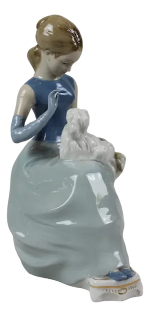 Statuette in Porcelain from Royal Dux, 1930s