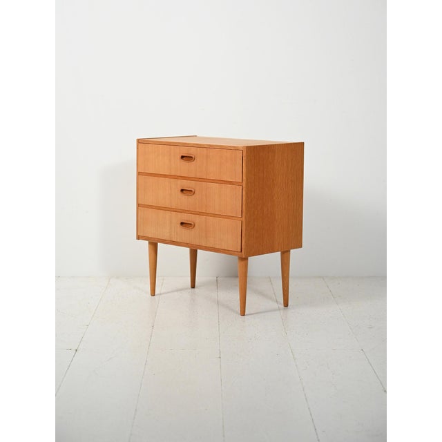 Small Scandinavian Oak Chest of Drawers, 1960s For Sale - Image 4 of 10