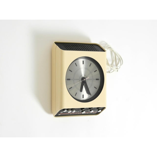 Universum Wall Clock with Radio by Adriano Rampoldi for Quelle Versand, 1970s For Sale - Image 4 of 18