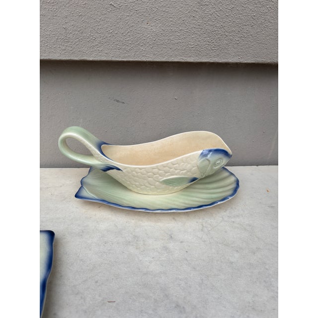 Ceramic 1930s French Majolica Fish Set 12 Plates 1 Platter & 1 Saucer Montereau - 14pcs For Sale - Image 7 of 12