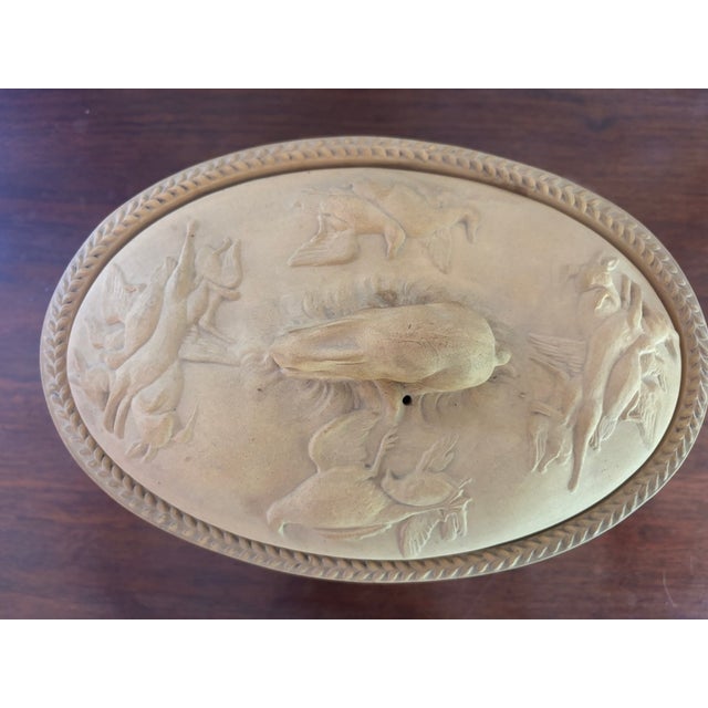 English Mid 20th Century Signed Wedgewood Cane Ware Game Pie Tureen or Serving Dish With Cover and Insert For Sale - Image 3 of 16